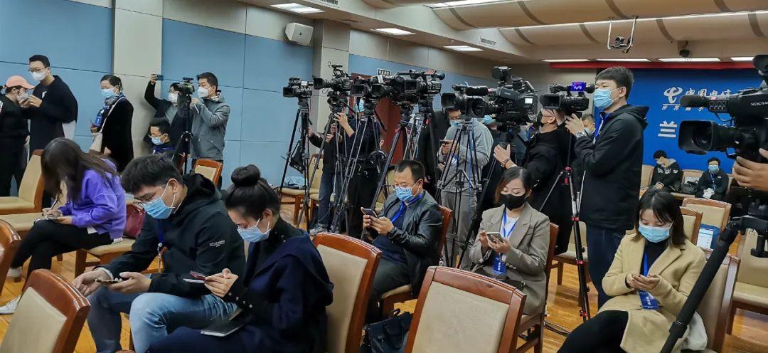 冠状最新动态及科技新品重塑生活体验，引领未来潮流