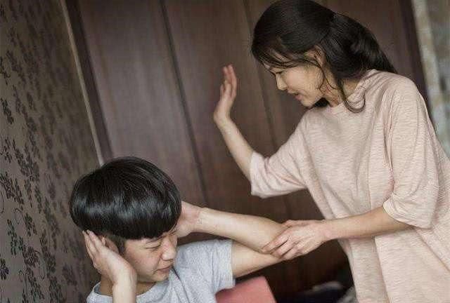 妈妈骂儿子最新事件，强调理解与沟通的重要性